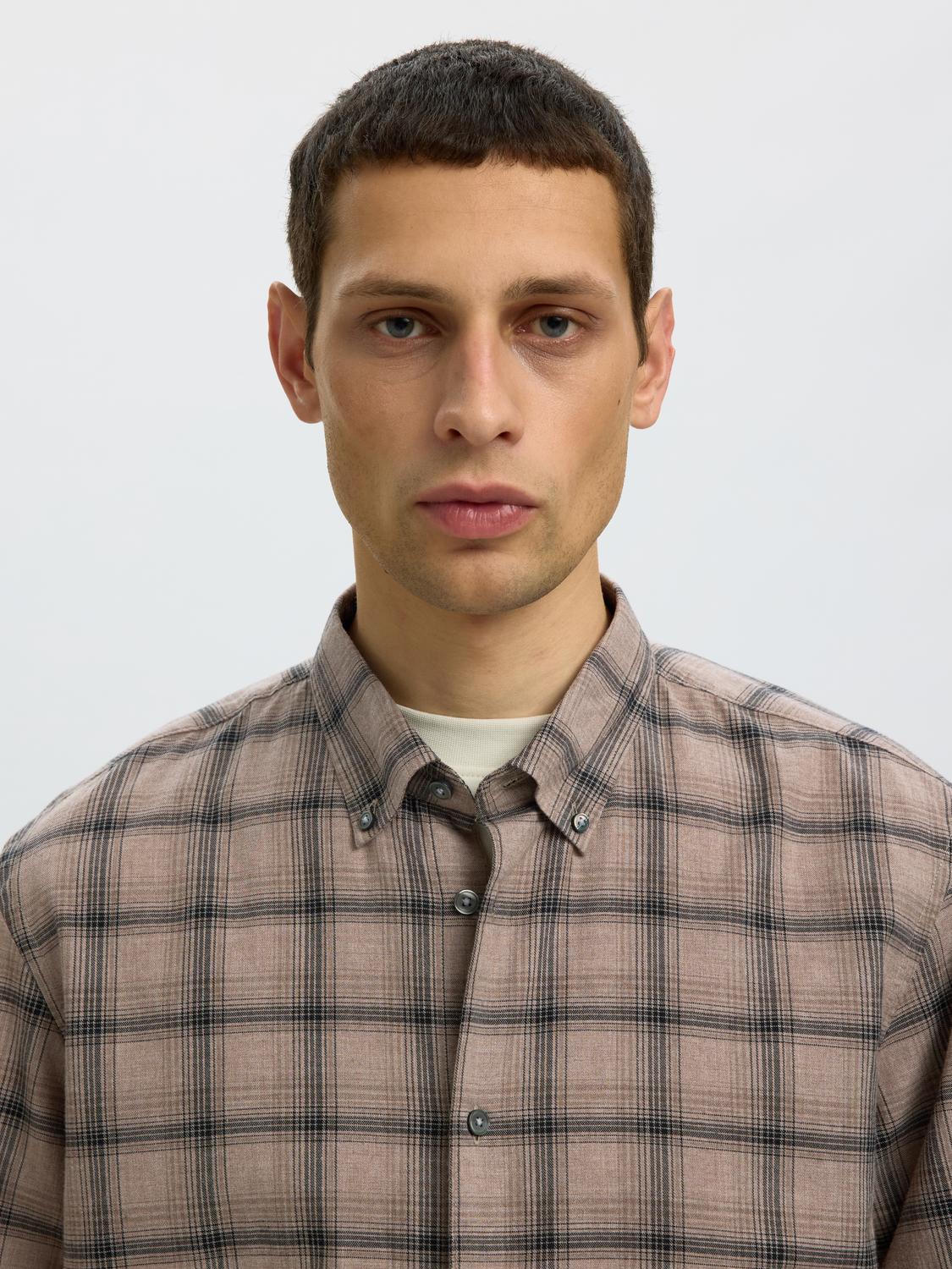 model_shot-detail